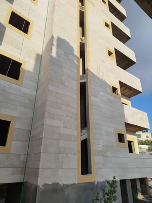 4 Bedrooms . 2 Bathrooms . 150 m20