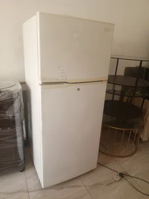 ثلاجة شغال نظيف تبريدثلوج ممتاز