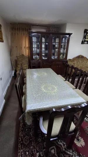 طاولة سفرة وبوفيه للبيع