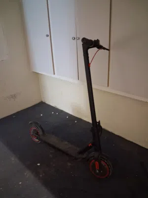 للبيع سكوتر مستعمل نضيف جدا