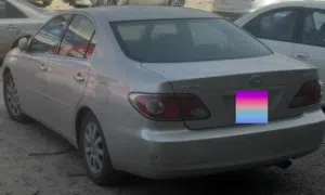 لكسز 2005 في حالة جيدة محرك 3.3 سيدان