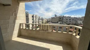 بالقرب من سڤن إلڤن شقة طابق ثالث 190 في أجمل مناطق الشميساني / ref 1267
