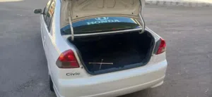 هوندا سيڨك 2004