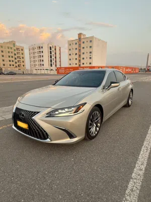 لكزس ES350 Ultra Luxury  موديل 2022