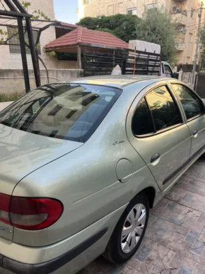 رينو ميجان 2002 للبيع او للبدل