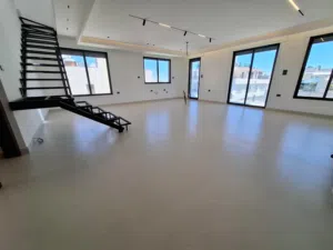 200 m2 3 Bedrooms Apartments for Rent in Amman Abdoun