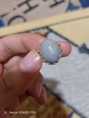 خاتم سليماني قديم جدا نوعه سليماني معطف لونه رصاصي دخاني............................................