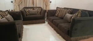 طقم كنب امريكي ارضيات زمبركات ضهريات ريش نعام الطقم بحاله ممتازه جدا