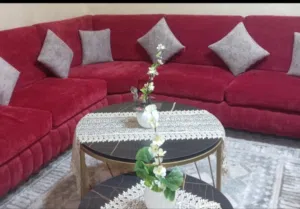 بسعر البلاش طقم كنب امريكي بحال الوكاله مع صوفايه للبيع المستعجل