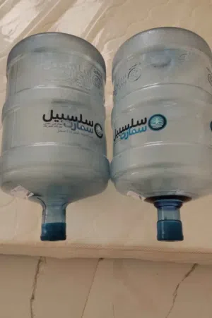 عدد 2 زجاجة مياة فارغة