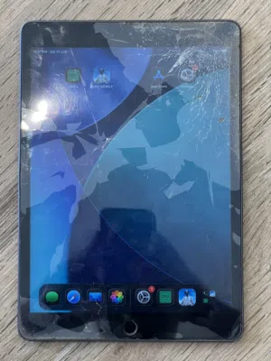 Apple iPad 8 32 GB in Tripoli