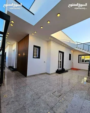 210 m2 4 Bedrooms Townhouse for Sale in Tripoli Ain Zara