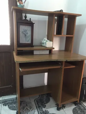 ‏أثاث كمبيوتر ‏.‏ مستعمل‏1