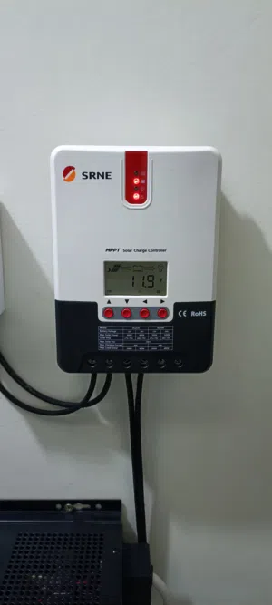 منظم طاقة شمسية 12V/24V - 30A بـ 200 نظييييف والبيع للحاجة