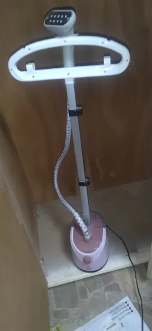 مكواة بخار جديدة غير مستعملة