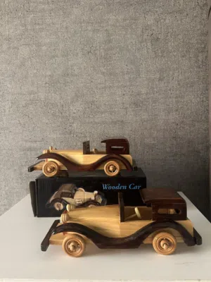 للبيع عدد سيارتين من الخشب الحجم الكبير