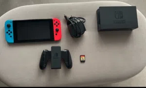 Console Nintendo Switch en très bon état prix negociable
