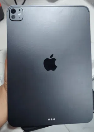 Apple iPad Pro 6 256 GB in Basra