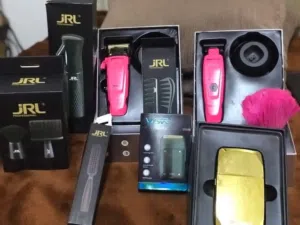 ماكينات وادوات حلاقه للبيع بخاله ممتازه جدا