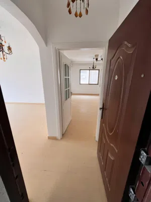 شقة للبيع، جبل الزهور بالقرب من شارع الاذاعة والتلفزيون خلف فندق كراون، بالقرب من مسجد ابو بكرالصديق