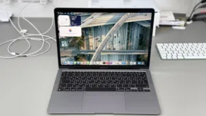 MacBook Air M1