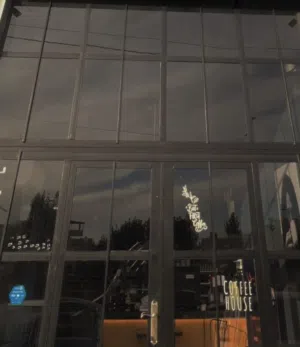 محل تجاري للبيع خلو