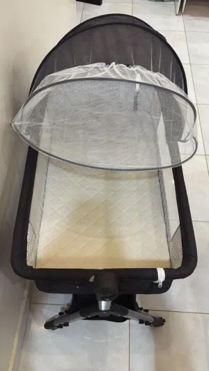 سرير اطفال متنقل جديد