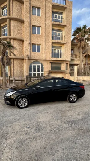 هونداي سوناتا 2012 للبيع لون اسود