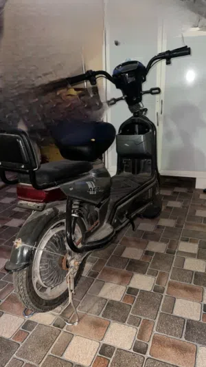 اسكوتر كهربائي