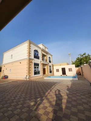 350 m2 3 Bedrooms Townhouse for Sale in Baghdad University