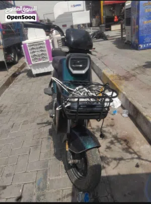 دراجه شحن بطاريات هابطه بائي