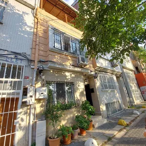 65 m2 3 Bedrooms Townhouse for Sale in Istanbul Şişli