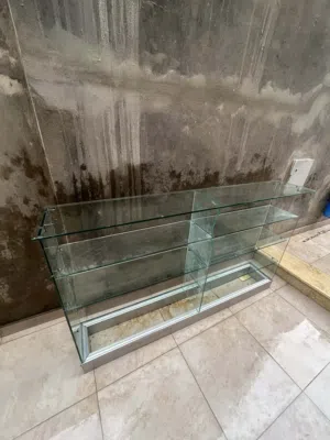 فترينة عرض زجاج