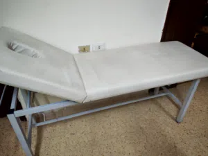 سرير طبي / سرير حجامة