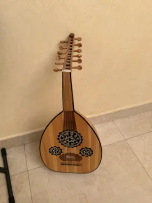 بيانو مع الستاند و عود تعليمي
