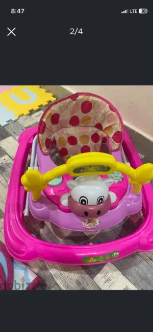 baby walker rarely used new condition.. بيبي بروكر، بحالة جديدة، نادر الاستخدام