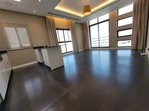 A new deluxe apartment for rent, semi-furnished, including electricity, in Shakhura