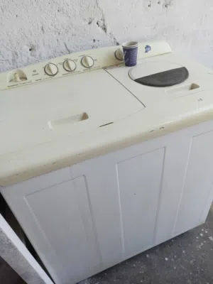 غساله ملابس 10كيلو LG شغاله ممتازه الخليل