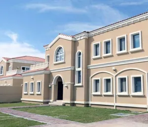 5 Bedrooms . Semi Furnished . Yearly2