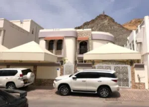 Villa in good condition for sale in Darsait