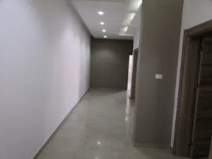 شقة الايجار تشطيب سوبر لوكس في حي دمشق جهة جزيرة ريكسوس