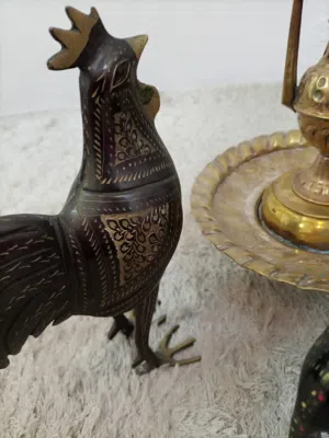 قطعتين نحاس قديم مرسم
