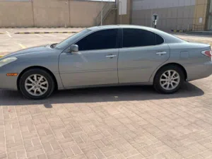 لكسسز موديل 2004 ES