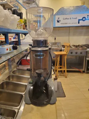 مطحنة قهوة إسبريسو احترافية EXPOBAR بحالة ممتازة
