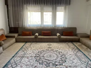 جلسة عربية بحالة ممتازه