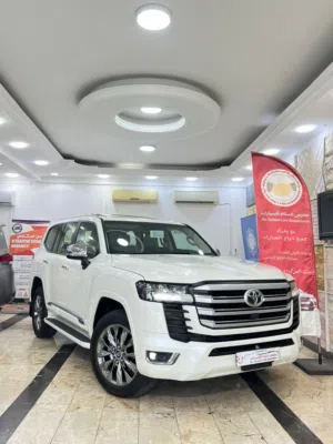 تويوتا لاندكروزر GXR 2024 خليجي نظيف بحاله جيده توين تيربو
