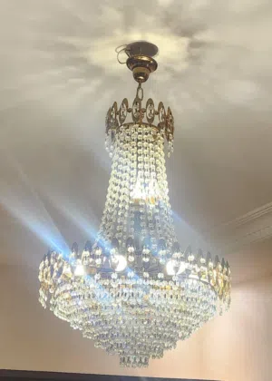 ثريات كرستال