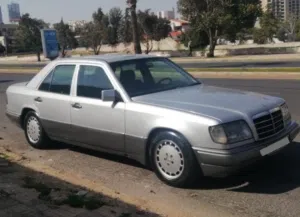 مرسيدس بنز- بطة-E 200