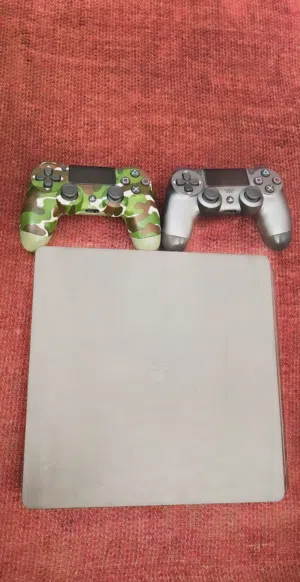 بلي ستيشن 4 سلم مهكر لايدعم الاونلاين حجم التخزين:1T نظام التهكير: قرص