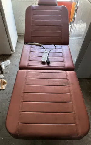 سرير طبي كهربائي